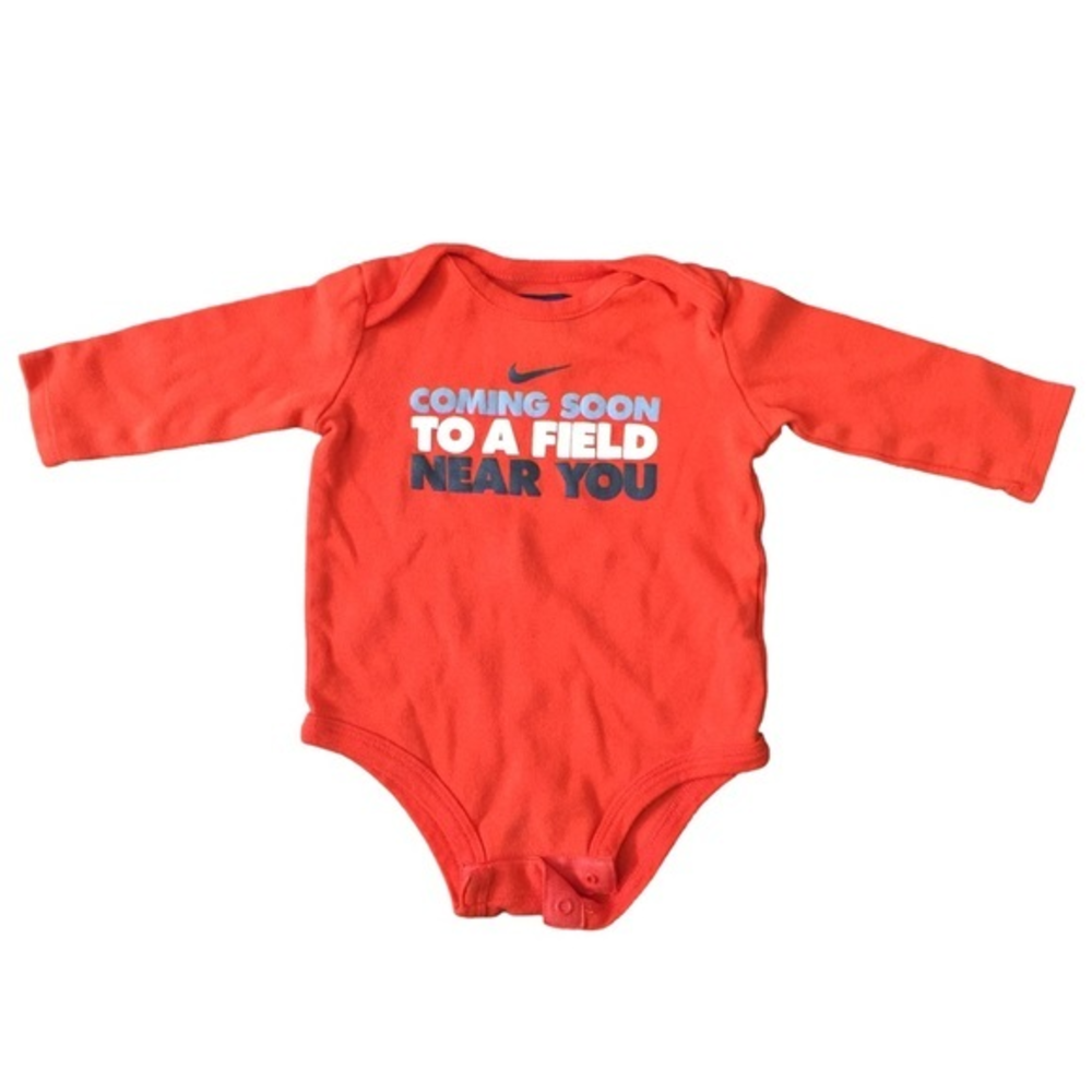 EUC Nike orange onesie size‎ 3-6M